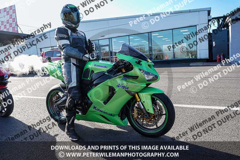 donington no limits trackday;donington park photographs;donington trackday photographs;no limits trackdays;peter wileman photography;trackday digital images;trackday photos